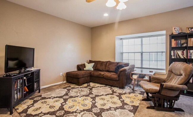 Family Room w/ Bay Window - 2021 S 8th St