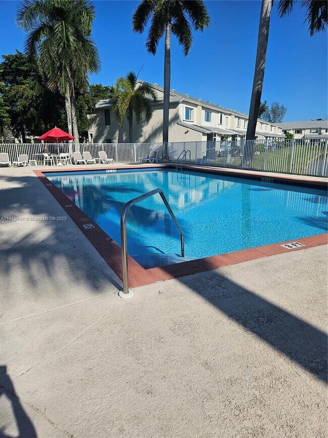 Building Photo - 3192 SW 50th St