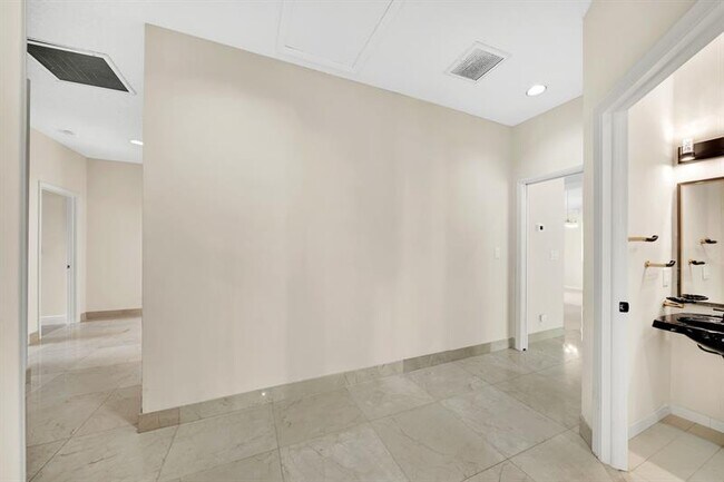 Building Photo - 645 NW 102nd Ave