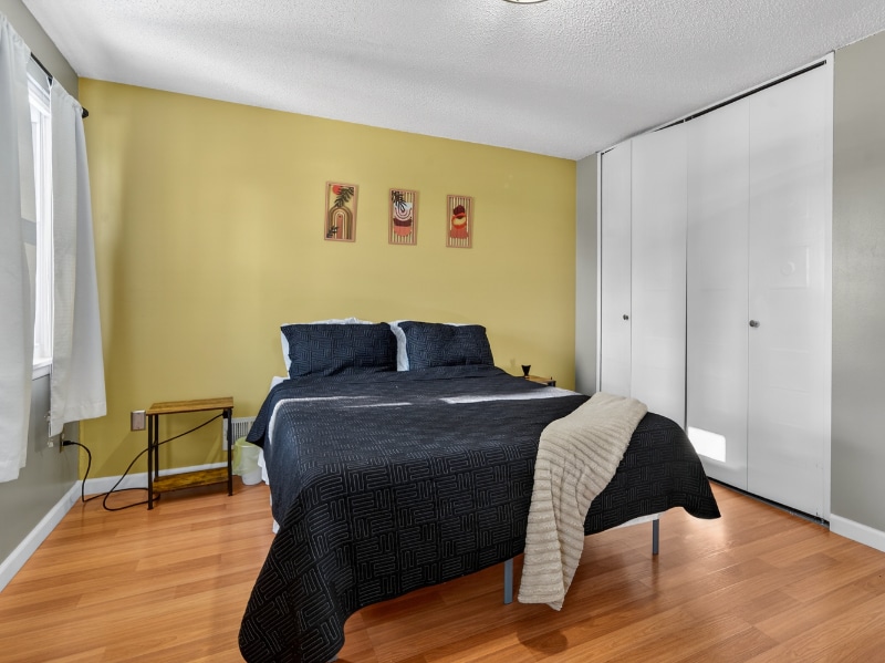 Building Photo - 1082h Mt Hope Ave