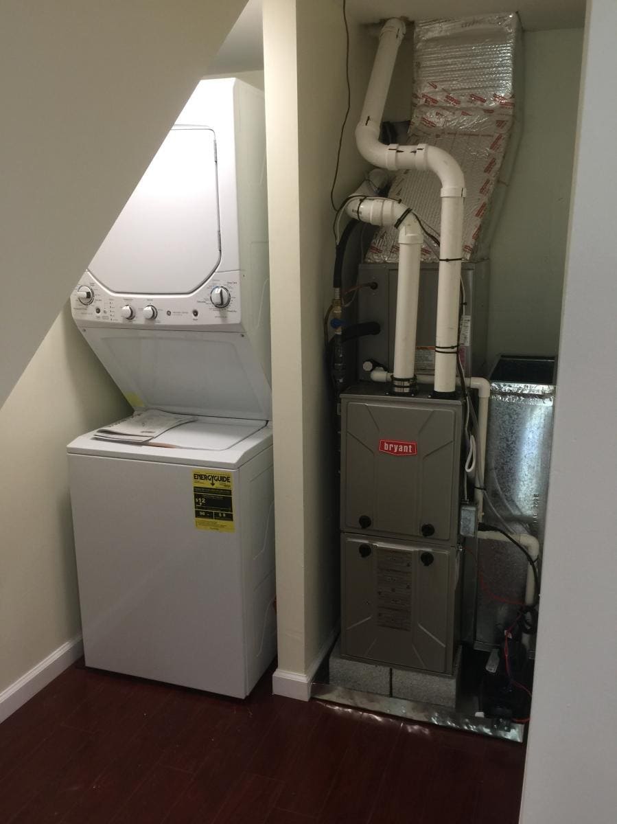 Building Photo - 1129 Carpenter St