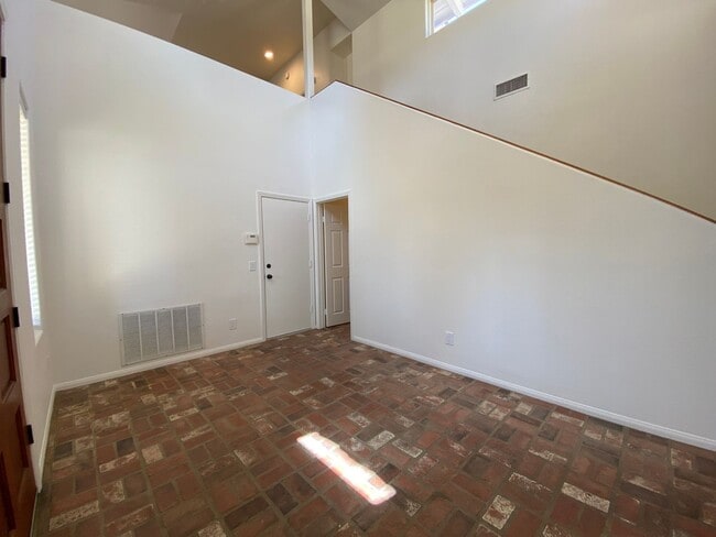 Building Photo - Great 3-Bedroom Home – Peaceful Country Living Just 8 Minutes from Hwy 78!