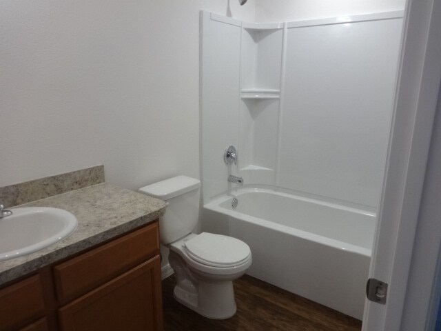 Building Photo - 631 Chatham Walk Dr