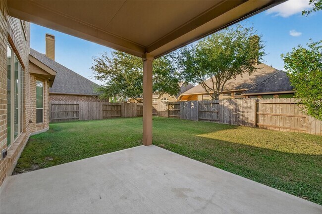 Building Photo - 16810 Whighams Pl