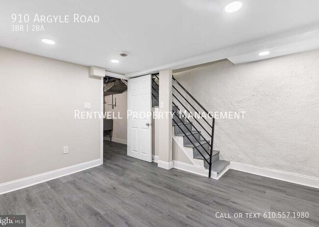 Building Photo - 910 Argyle Rd