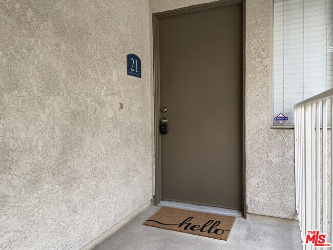 Building Photo - 2410 N Towne Ave