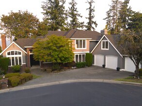 Building Photo - 20307 NE 15th Pl