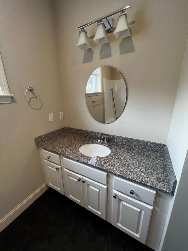 Building Photo - 251 Bayberry Cir