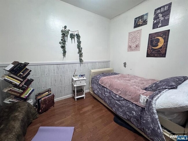 Building Photo - 27 66th St