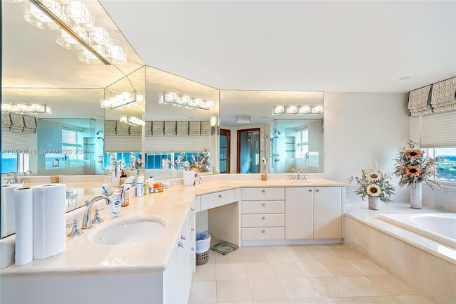 Building Photo - 2110 N Ocean Blvd