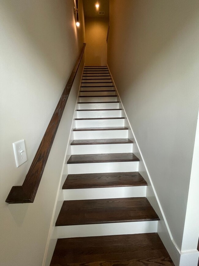 Building Photo - 1086 Noble Lp