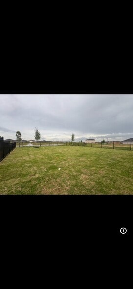 Building Photo - 3020 Nori Shores Dr