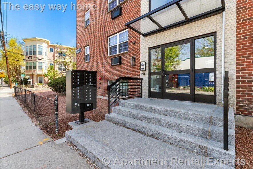 Building Photo - 132 Sherman St