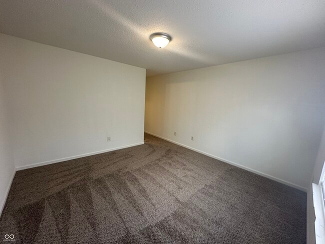 Building Photo - 8125 Maple Stream Ln