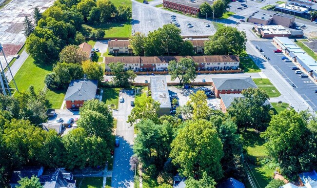 Building Photo - 1439 Townley Dr