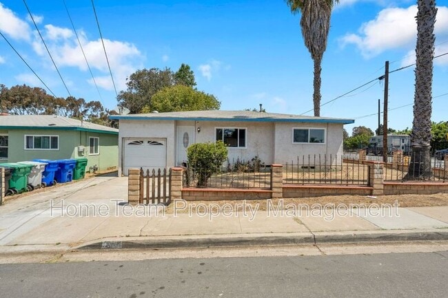 Building Photo - 4366 Hilltop Dr
