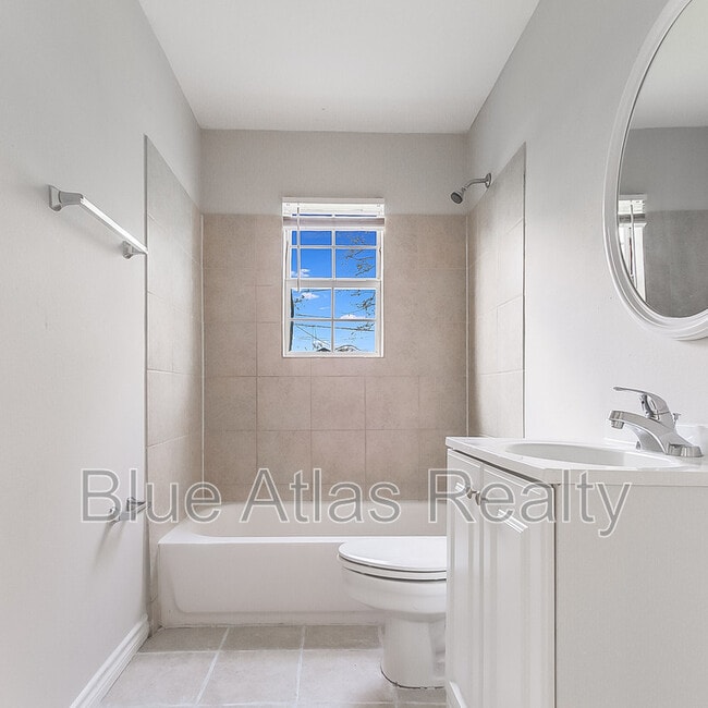 Building Photo - 2015 Glenfield Ave