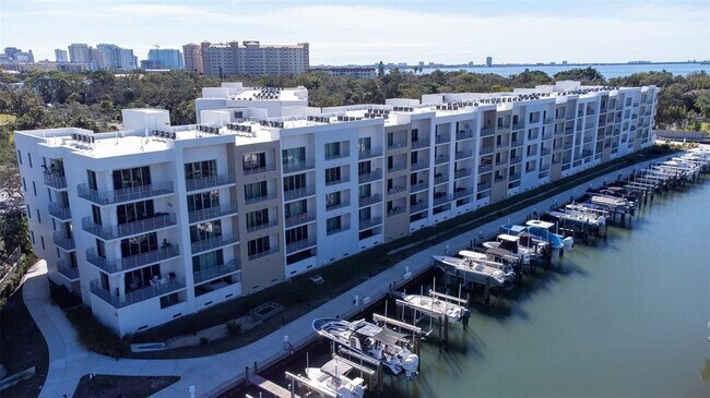 Building Photo - 1709 N Tamiami Trl