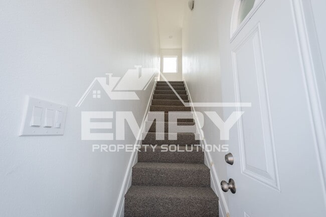 Building Photo - 5228 Repetto Ave