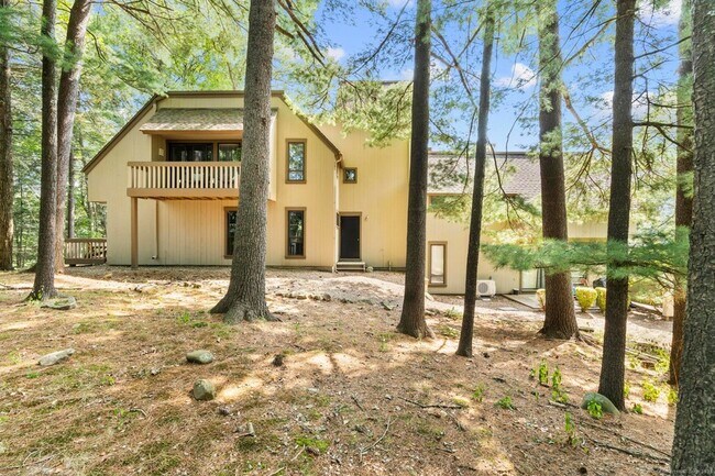 Building Photo - 43 Great Meadow Ln