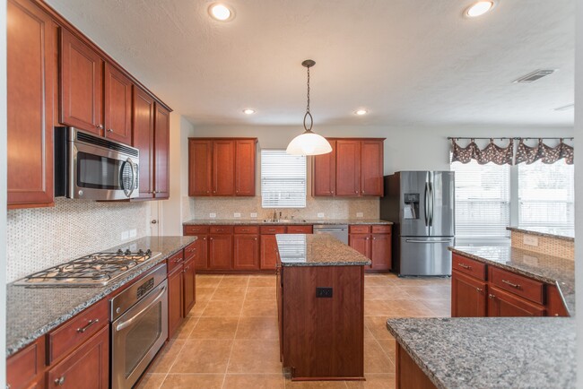 Building Photo - 9402 Empress Crossing Dr