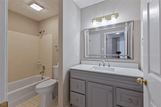 Building Photo - 1703 Pebble Creek Dr