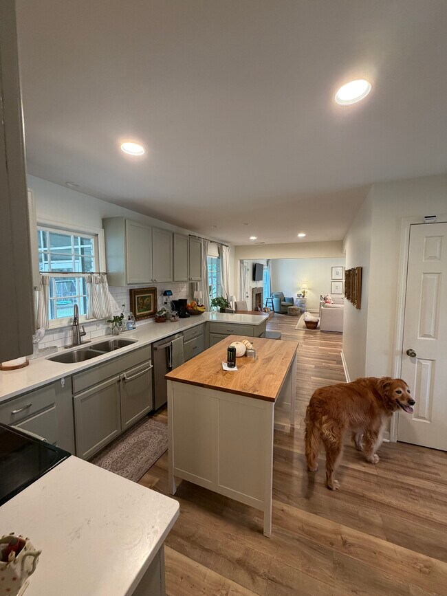 Building Photo - 1946 Corbin Rd