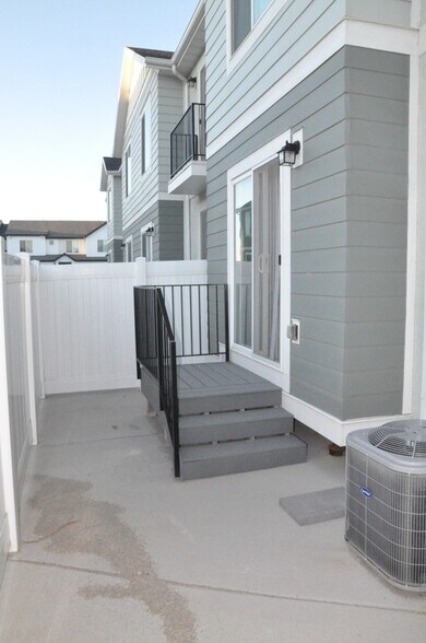 Building Photo - 867 N 3540 W