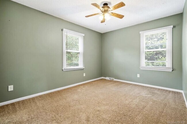 Building Photo - 11610 Charnwood Ct