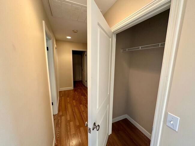 Building Photo - 3 Bedroom 2.5 Bathroom Home on 10 Acres Wi...