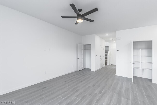 Building Photo - 9934 Carlon Hls Ave