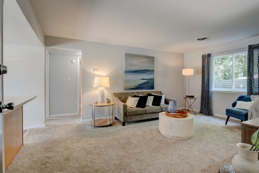 Oaks at Oxon Hill 5400 Livingston Rd Oxon Hill MD 20745 Apartment