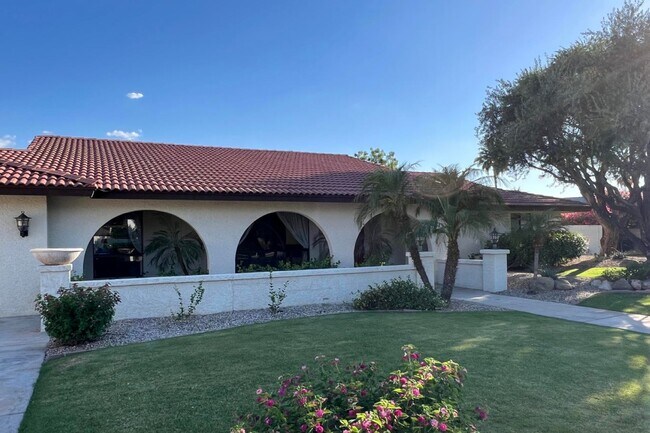 Building Photo - 4539 E Karen Dr