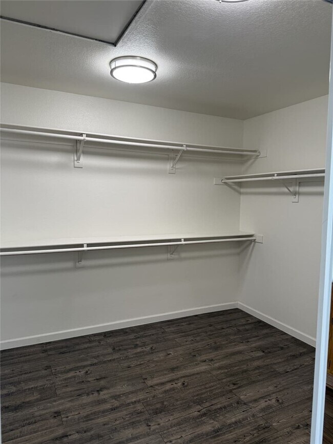 Building Photo - 12394 Freeport Dr