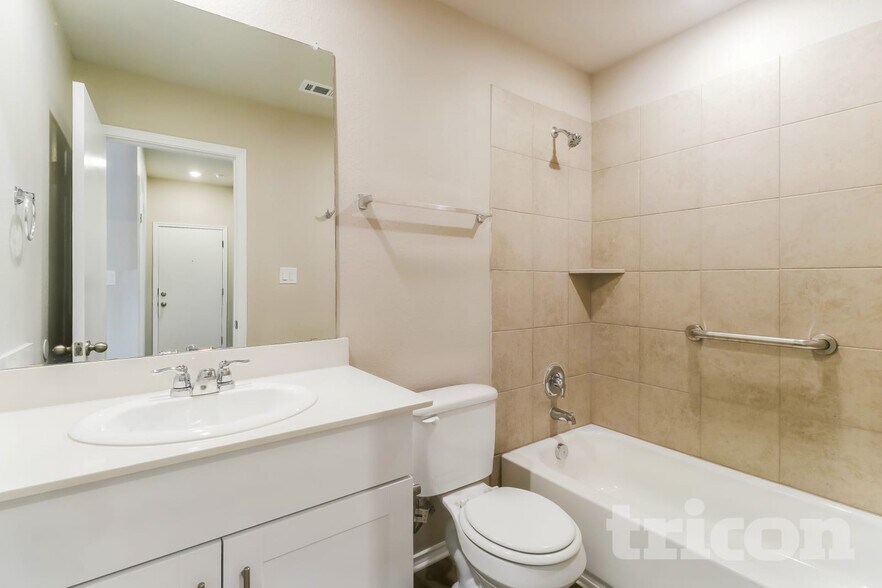 Building Photo - 3516 Stride Ln