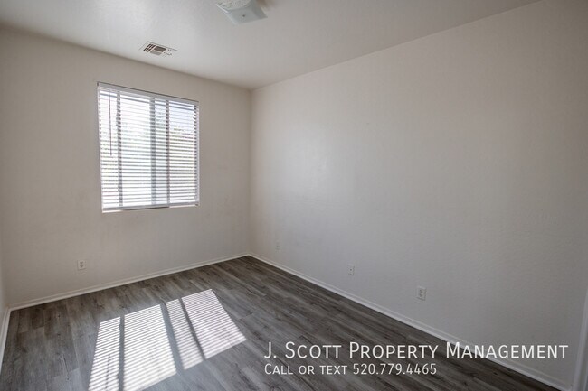 Building Photo - 3886 S Dew Drop Ln