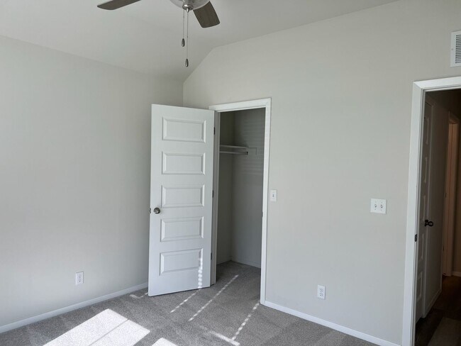 Building Photo - 13441 S 72nd Ct E