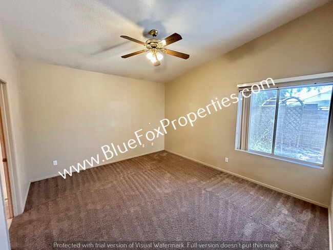 Building Photo - 9035 N Silver Moon Way