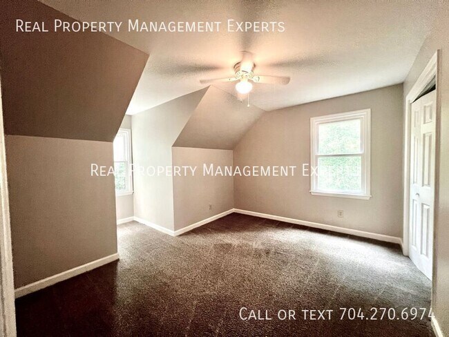 Building Photo - 9024 Highland Creek Pkwy