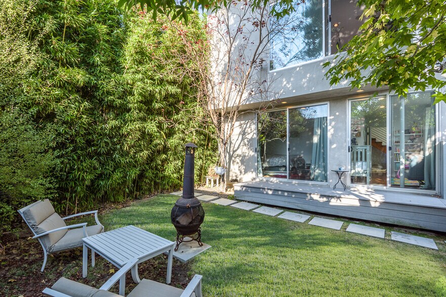 Building Photo - 1513 S Orange Grove Ave