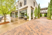 Building Photo - 509 Cloverdale Rd