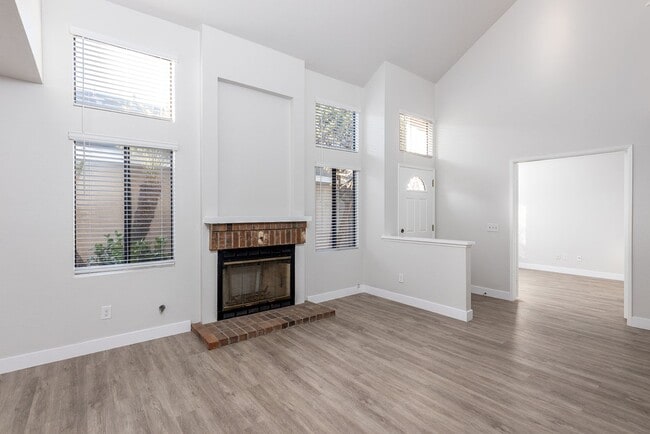 Building Photo - 6908 Quiet Cove Dr
