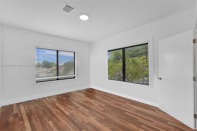 Building Photo - 1656 Polk St
