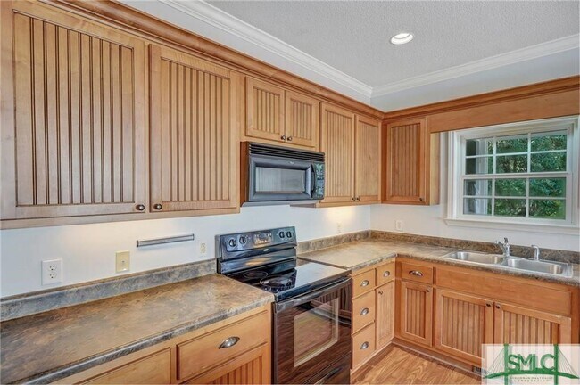 Building Photo - 244 Vining Way