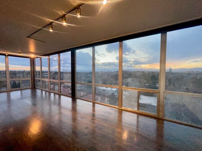 Building Photo - 3100 E Cherry Creek South Dr