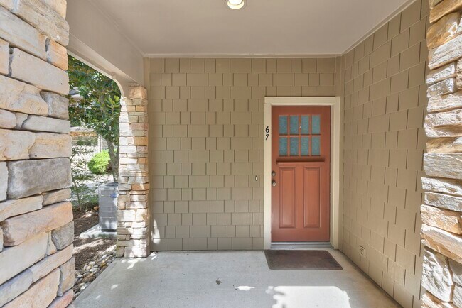Building Photo - 67 Woodlily Pl