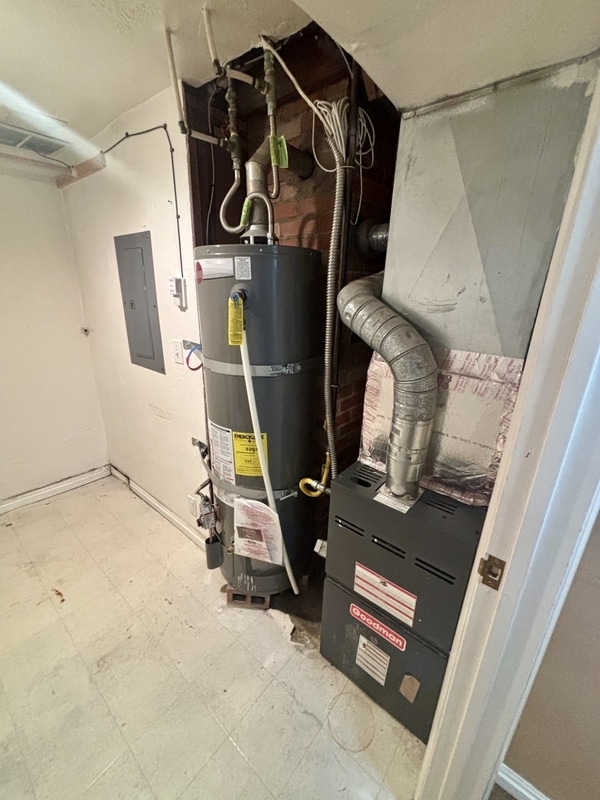 Building Photo - 979 W 100 S