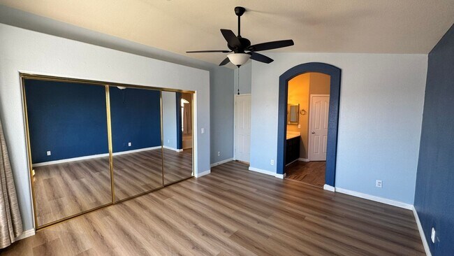 Building Photo - Summerlin 4 bedroom 3 car garage