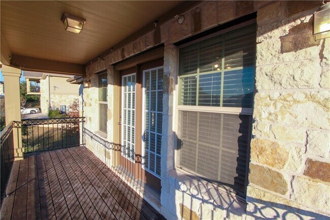 Building Photo - 3101 Davis Ln