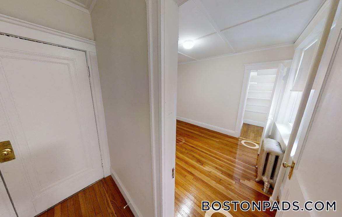 Building Photo - 1179 Boylston St